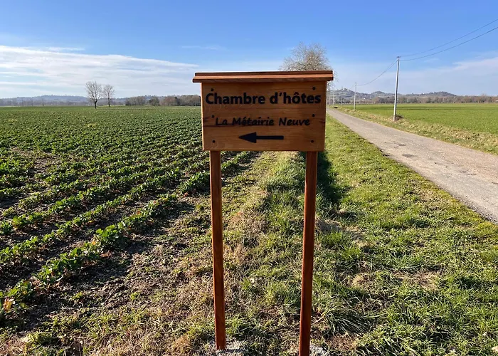 לינה וארוחת בוקר D'hote 3*