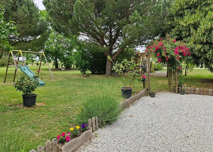 לינה וארוחת בוקר D'hote רבל