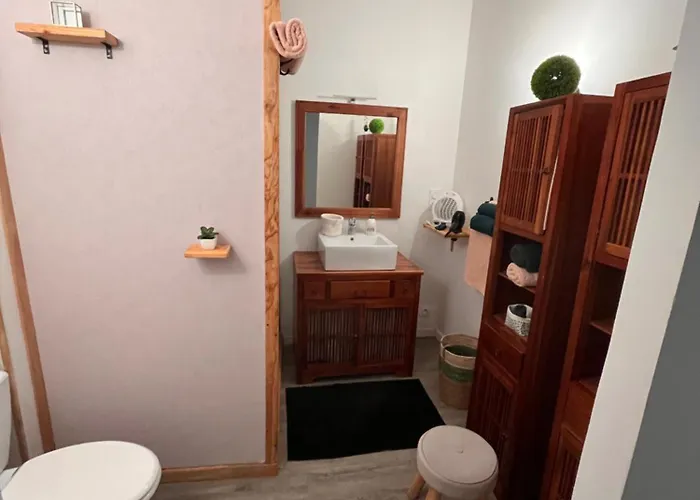 D'hote לינה וארוחת בוקר 3*