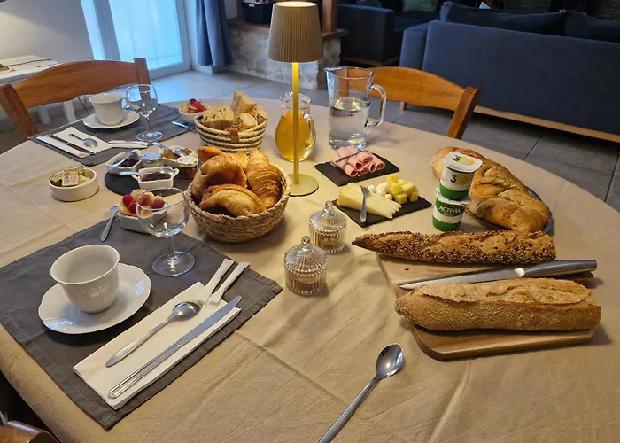 D'hote לינה וארוחת בוקר רבל